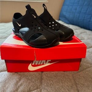 Nike Black and Blue Slip-On Sandals